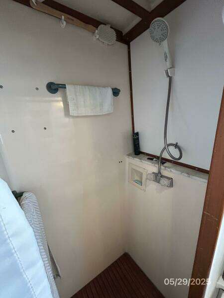 36' Kadey-Krogen shower