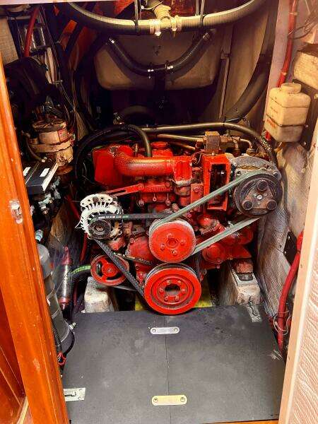 2001 Shannon 43 Cutter