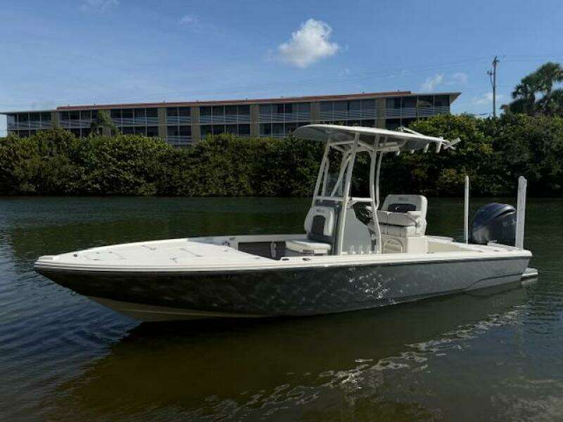 2022 Pathfinder 2500 Hybrid