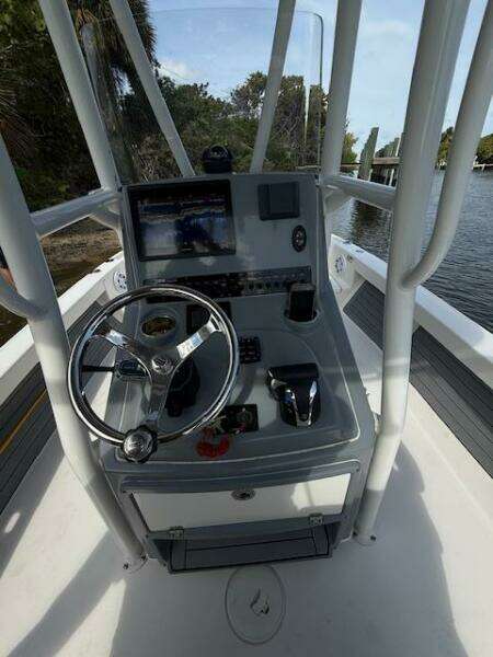 2022 Pathfinder 2500 Hybrid