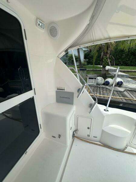 Riviera 51 Down Under  - Cockpit