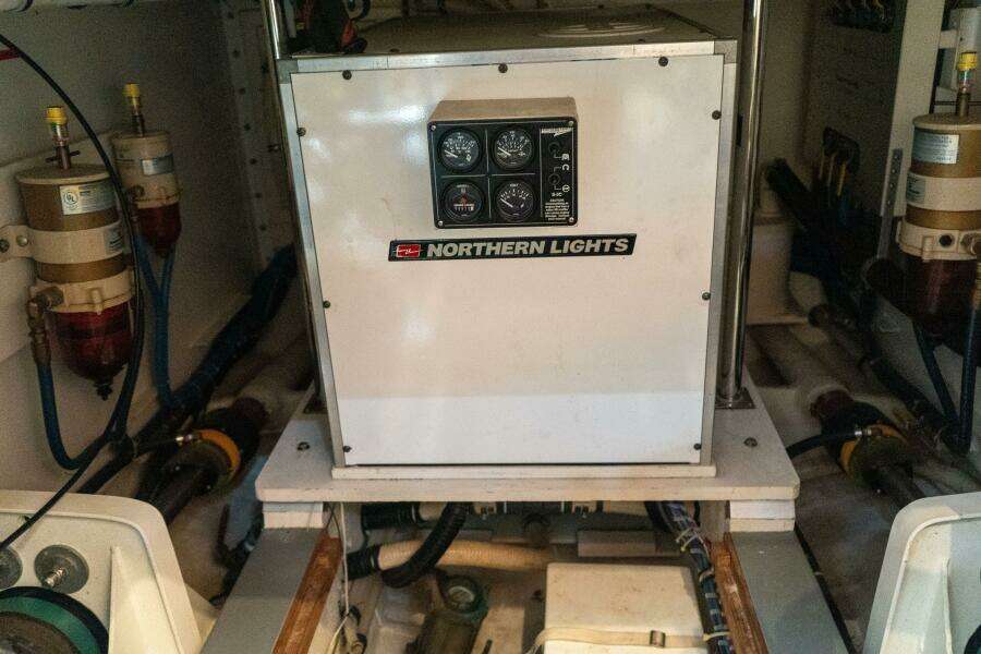 2001 Grand Banks 42 Classic