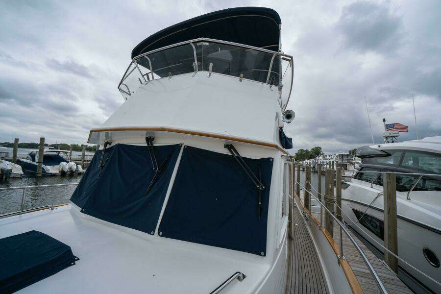 2001 Grand Banks 42 Classic