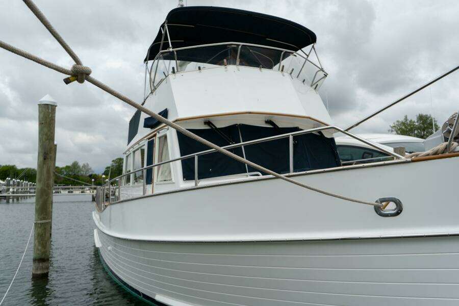 2001 Grand Banks 42 Classic