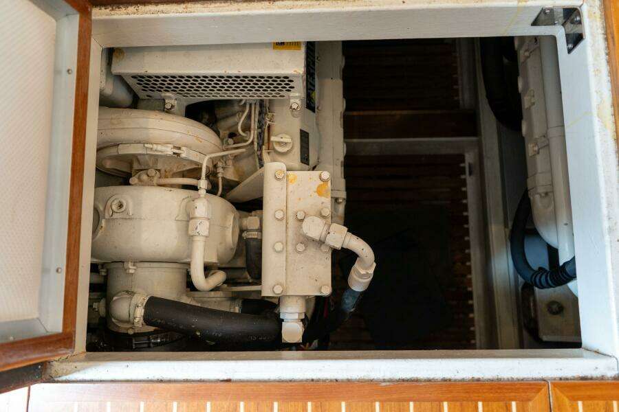 2001 Grand Banks 42 Classic