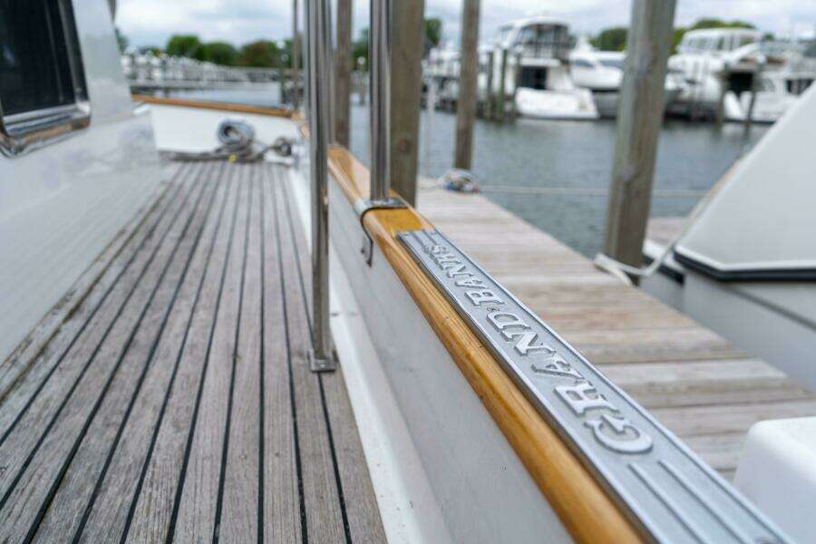 2001 Grand Banks 42 Classic