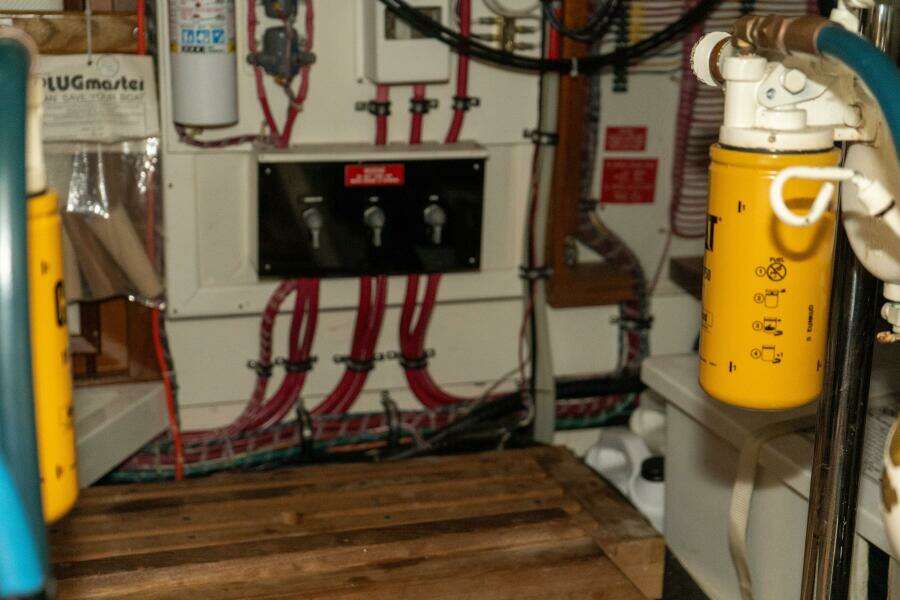 2001 Grand Banks 42 Classic