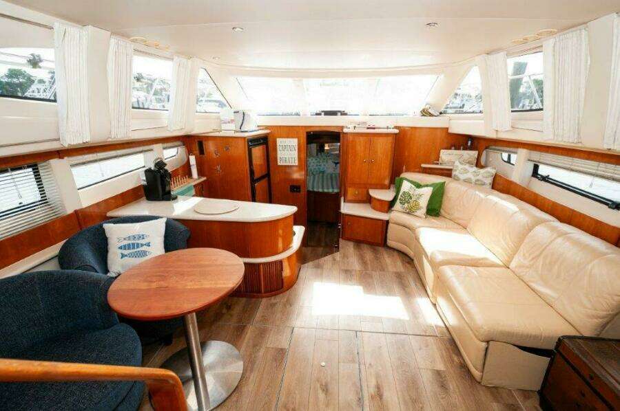 2002 Carver 444 CPMY- Graham's Enterprise 