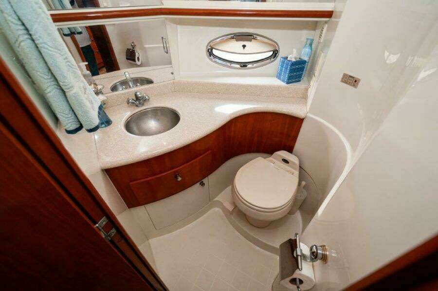 2002 Carver 444 CPMY- Graham's Enterprise 