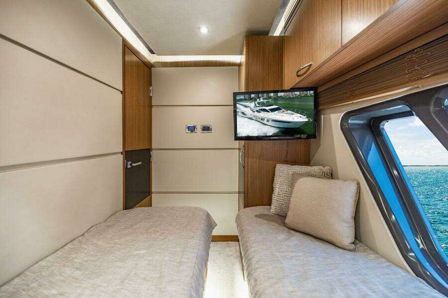 2016 Sea Ray L650 Fly