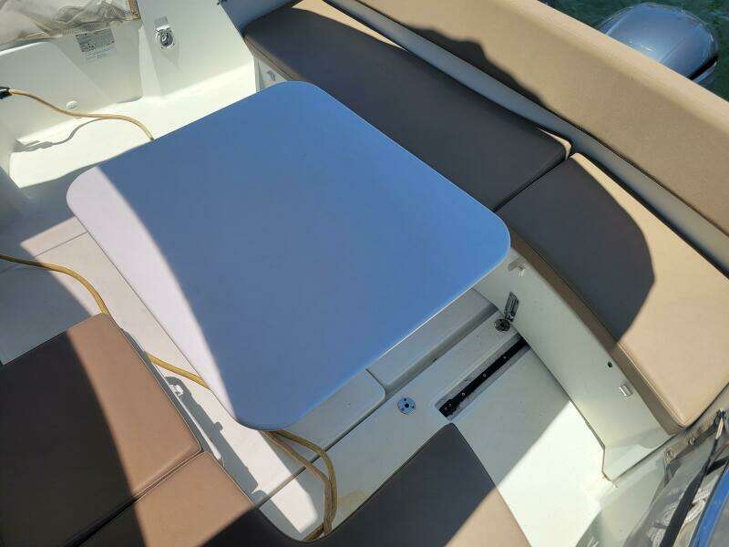 2016 Jeanneau Merry Fisher 855