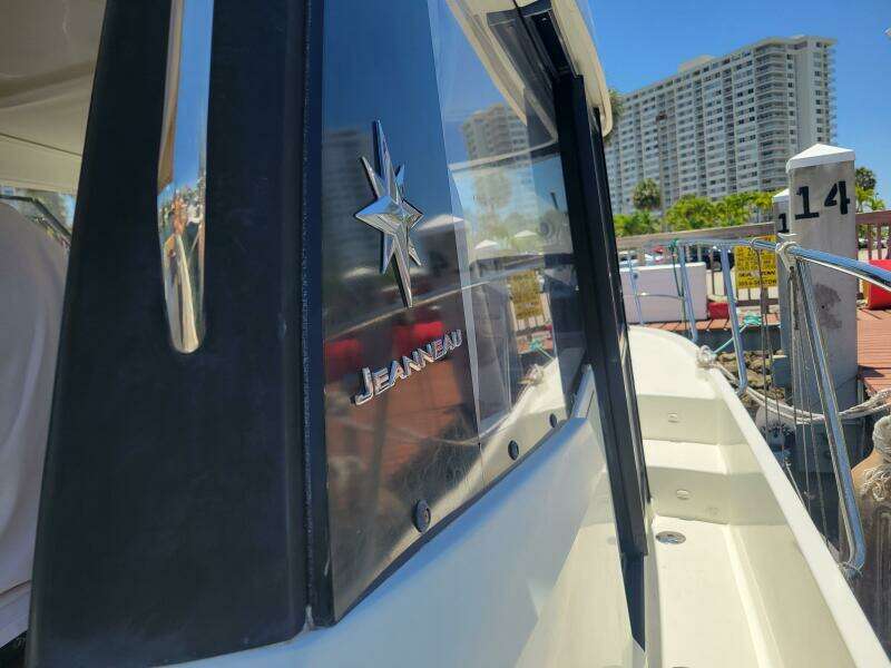 2016 Jeanneau Merry Fisher 855