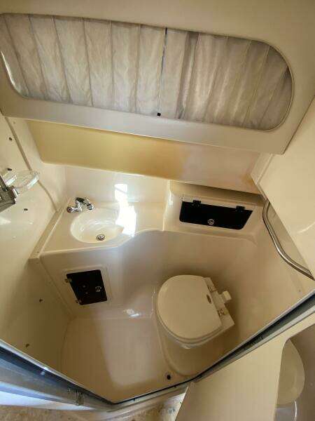 2005 Grady-White Marlin 300