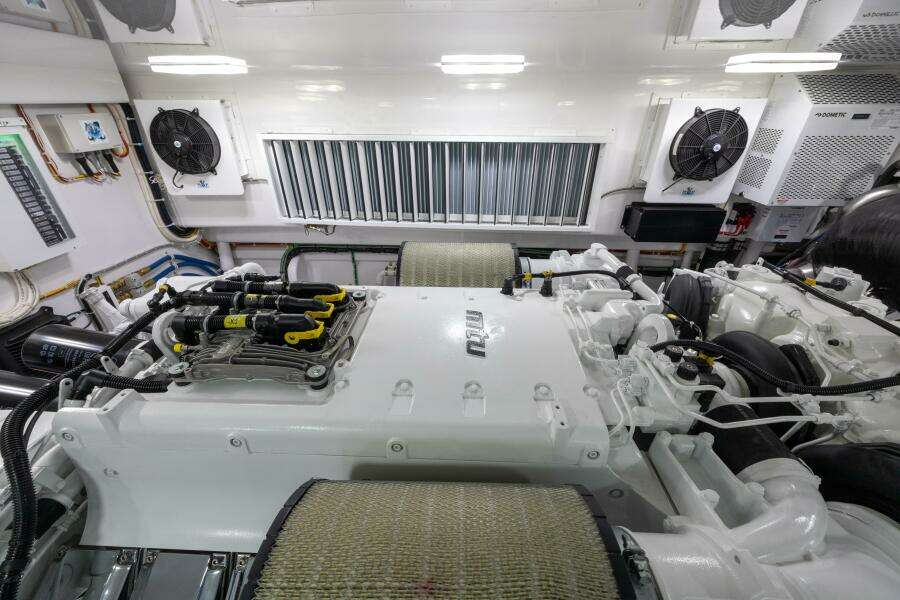 2025 82 Viking Convertible Boujie Engine Room (10)