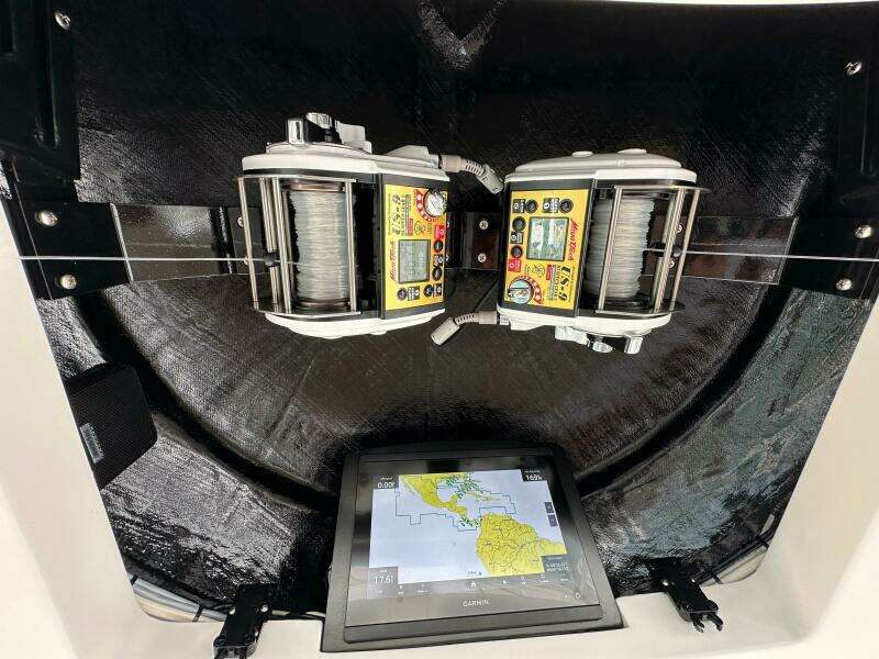 2025 82 Viking Convertible Boujie Bridge (10)