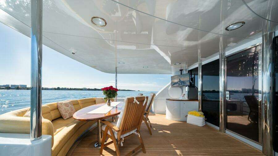 Tryst 94'/ 28.65m Lazzara