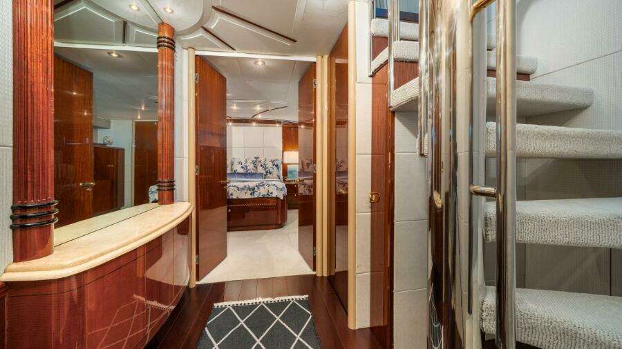 Tryst 94'/ 28.65m Lazzara