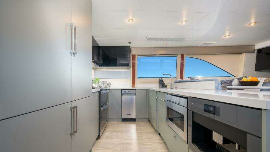 Tryst 94'/ 28.65m Lazzara