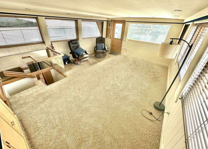 1994 Hatteras Cockpit Motoryacht