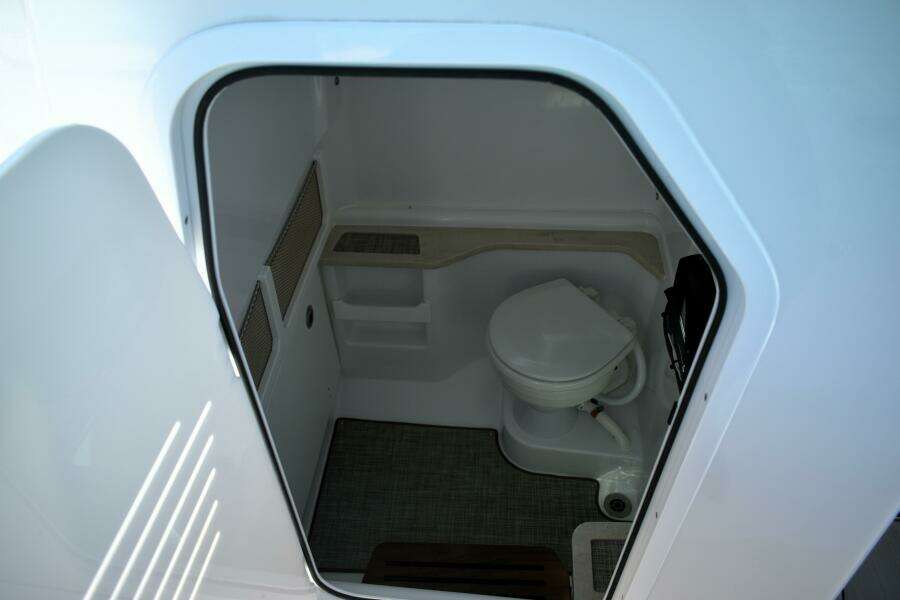 2025 Everglades 273 cc