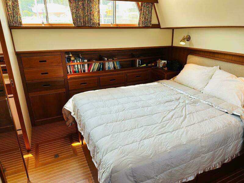 1998 Grand Banks 49 Classic