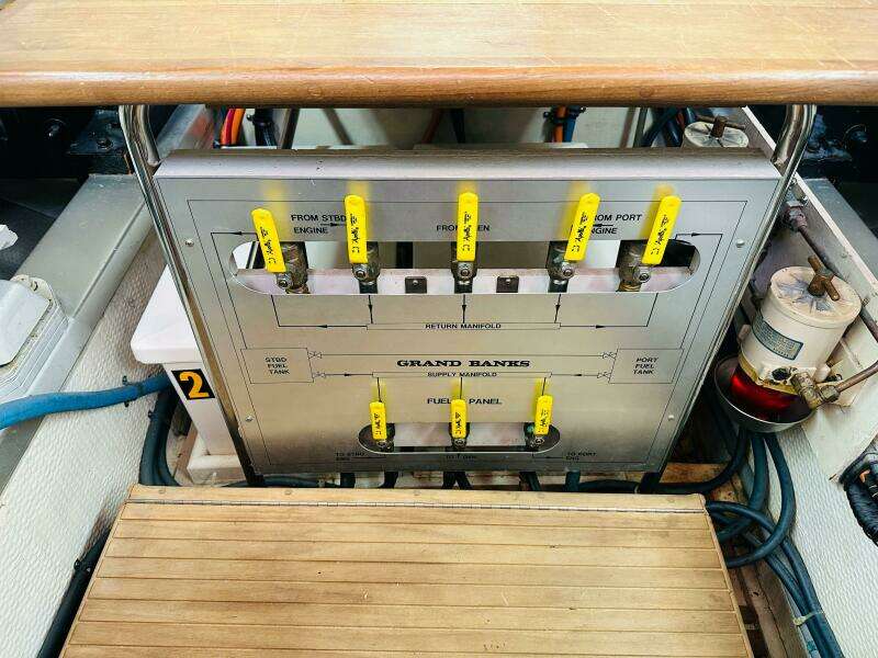 1998 Grand Banks 49 Classic