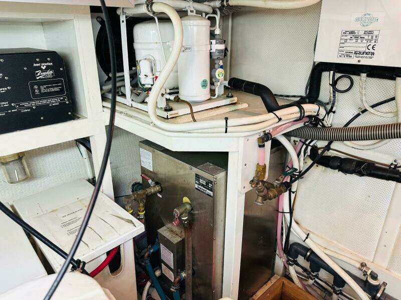 1998 Grand Banks 49 Classic