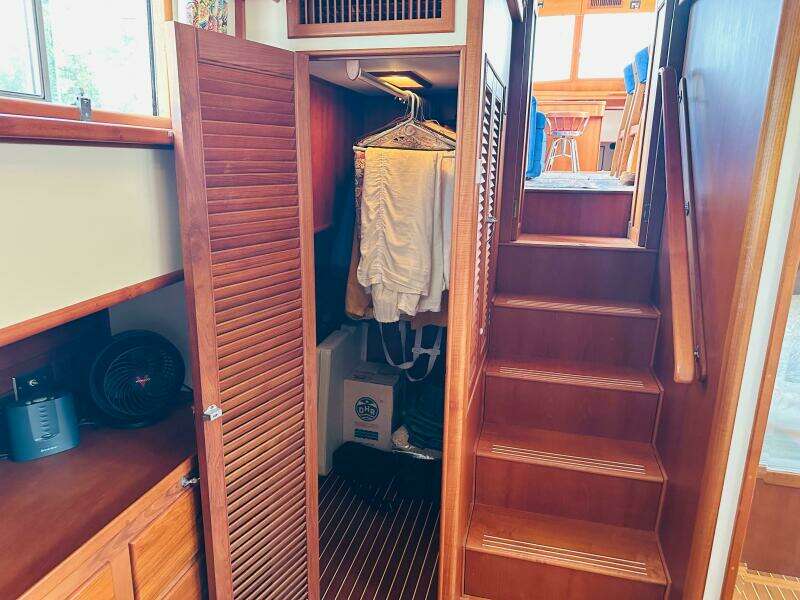 1998 Grand Banks 49 Classic