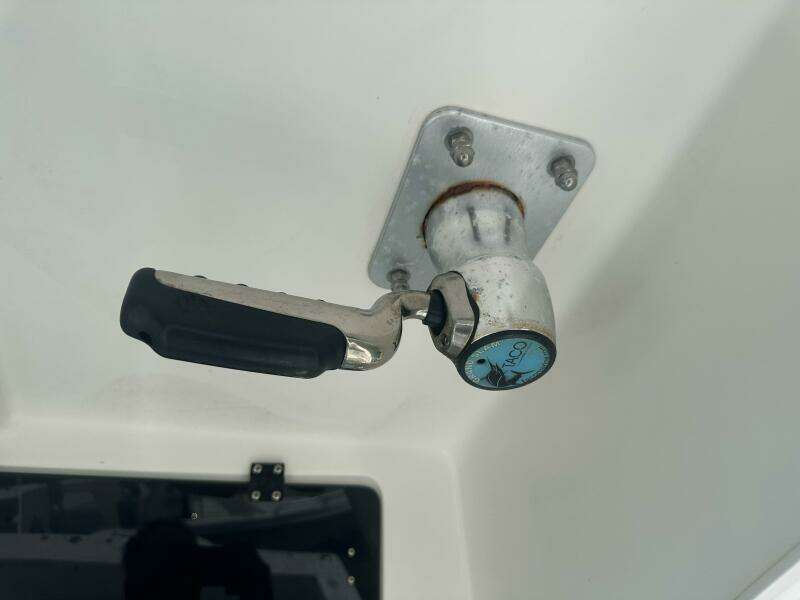 2003 True World Marine TE 288