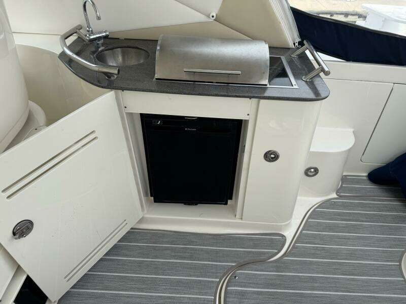 2012 Sea Ray 370 Sundancer