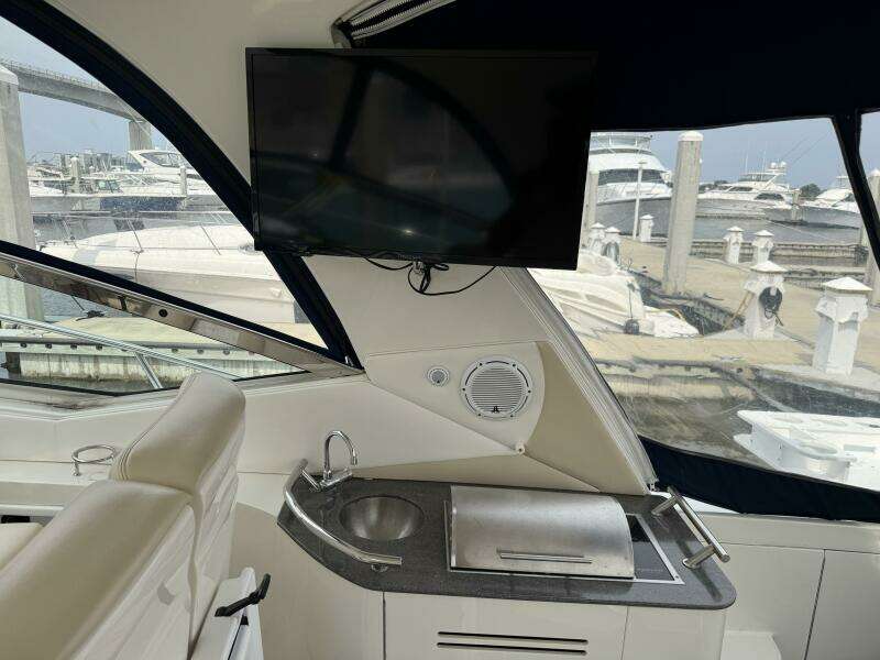2012 Sea Ray 370 Sundancer