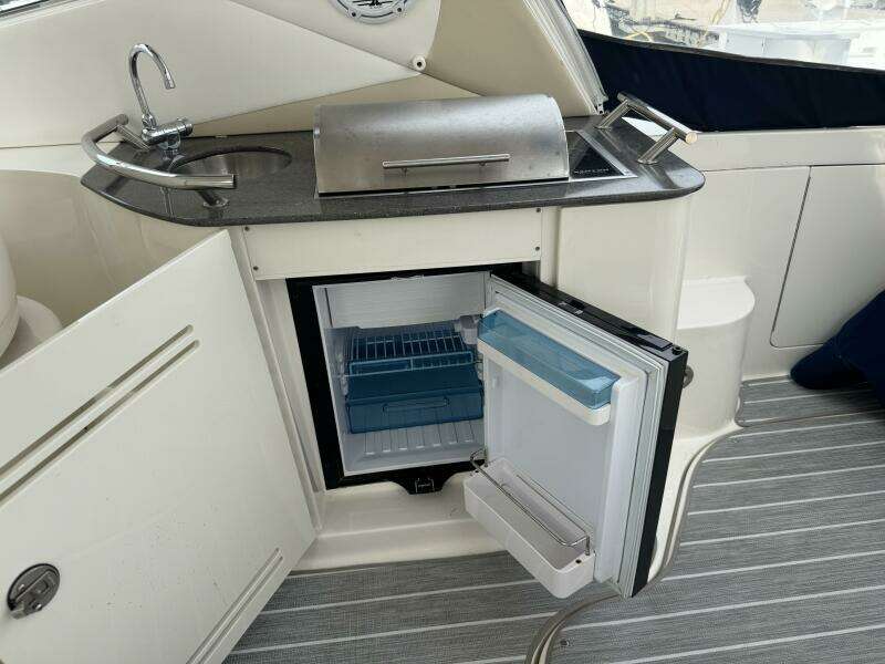 2012 Sea Ray 370 Sundancer