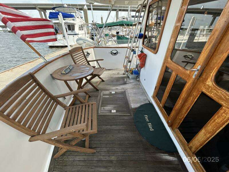 49' DeFever aftdeck port