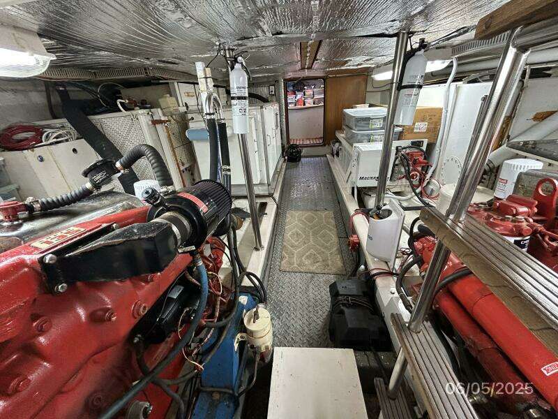 49' DeFever engine room aft