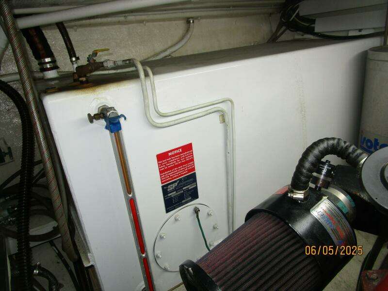 49' DeFever new port forward fuel tank