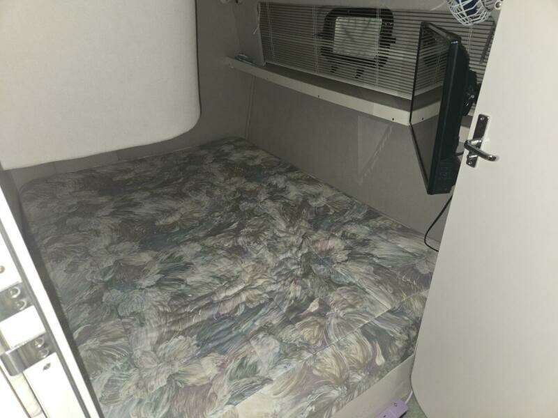 1994 Cruisers Yachts 3380