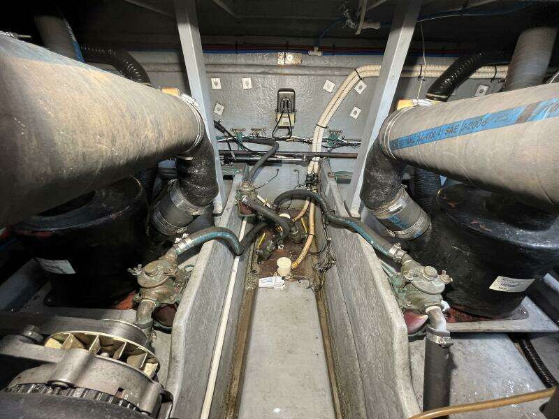 1999 Sea Ray 400 Sundancer