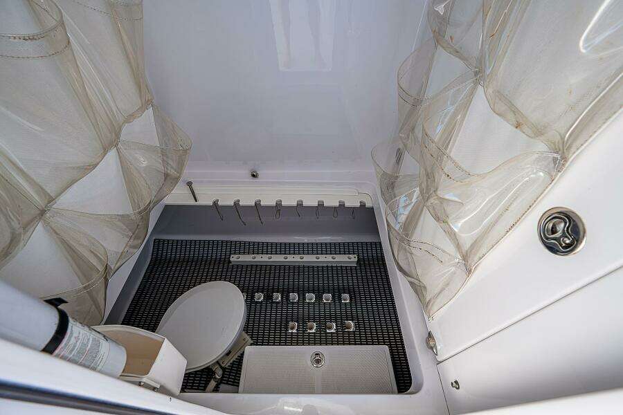 2013 Bahama CC w/Quad V10s