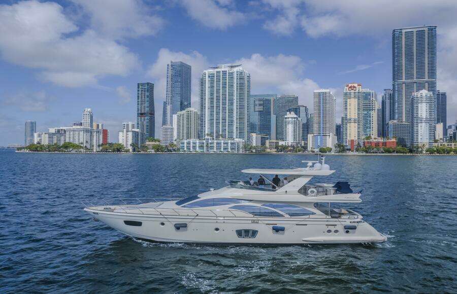 2008 Azimut 75