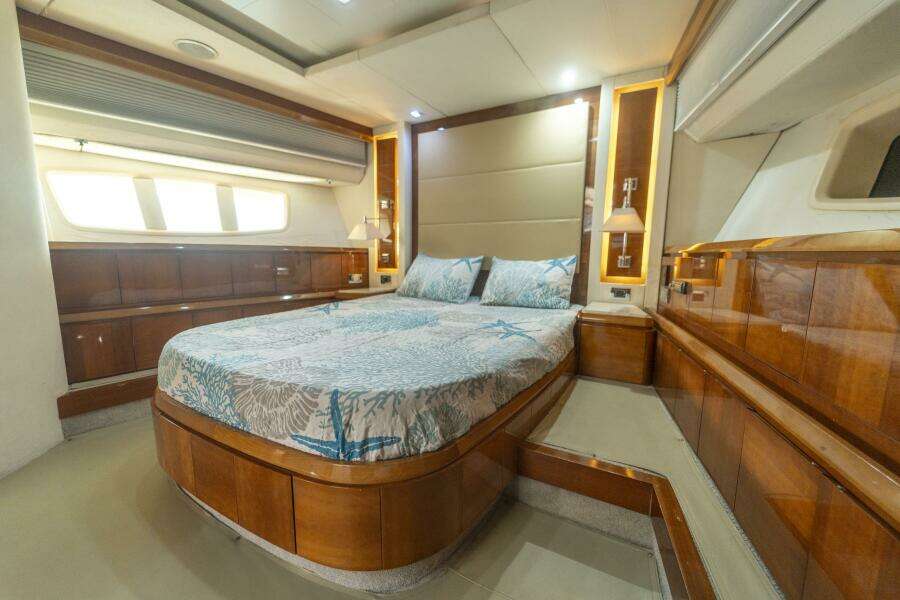 2008 Azimut 75