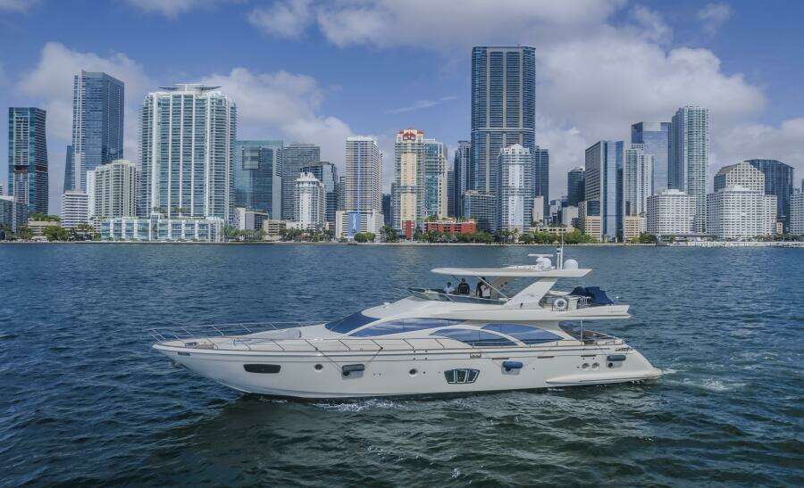 2008 Azimut 75