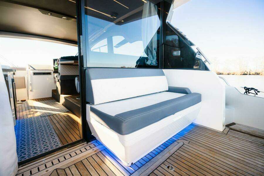2023 Galeon 425 HTS