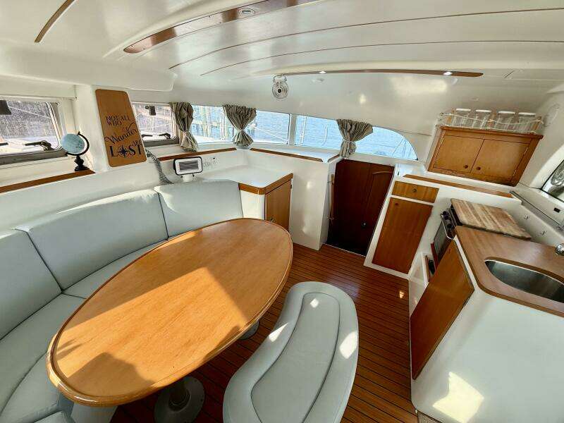 2004 Lagoon 380