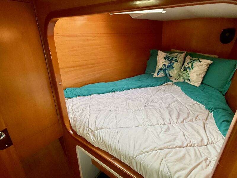 2004 Lagoon 380