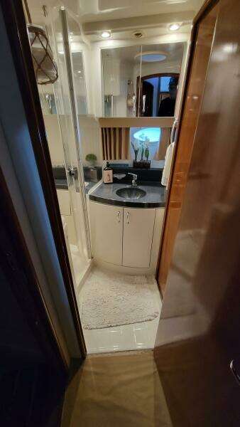 2004 Carver 360 Sport Sedan bathroom with modern fixtures and compact design.