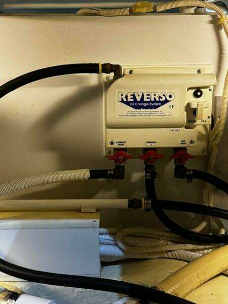 Reverso oil change system in a 2004 Carver 360 Sport Sedan.
