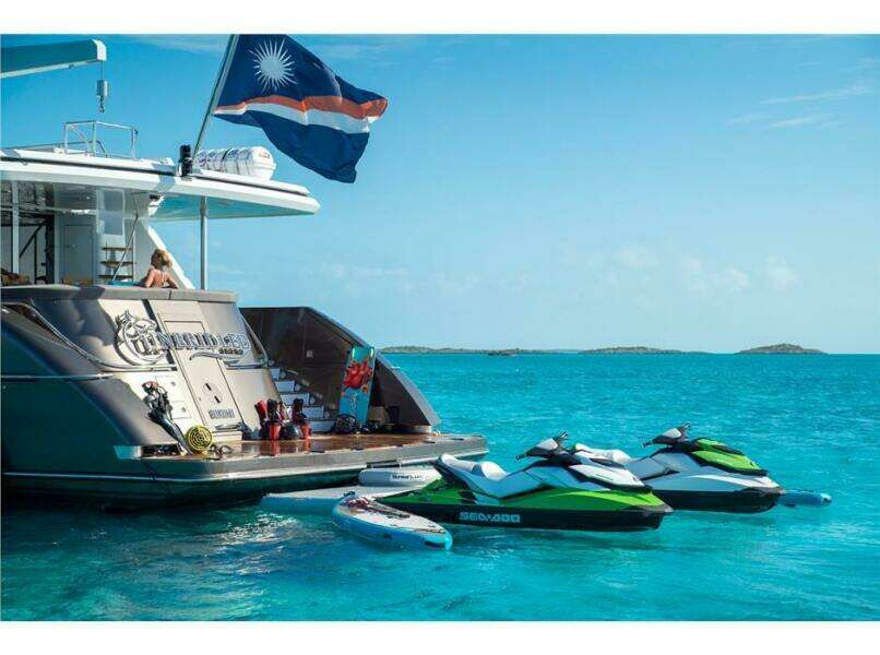 1995 Westport - Crescent Semi-Displacement