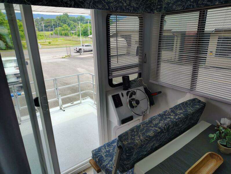 2017 Catamaran Cruisers Lil Hobo 31