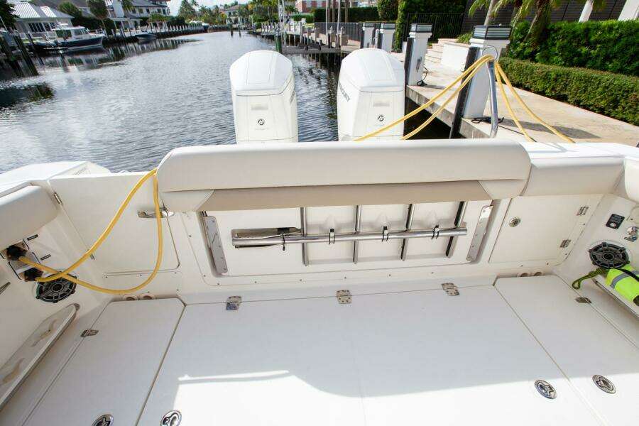 2023 Boston Whaler 380 Outrage