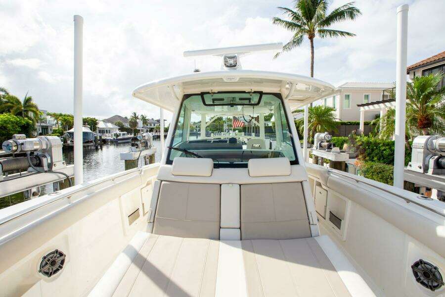 2023 Boston Whaler 380 Outrage